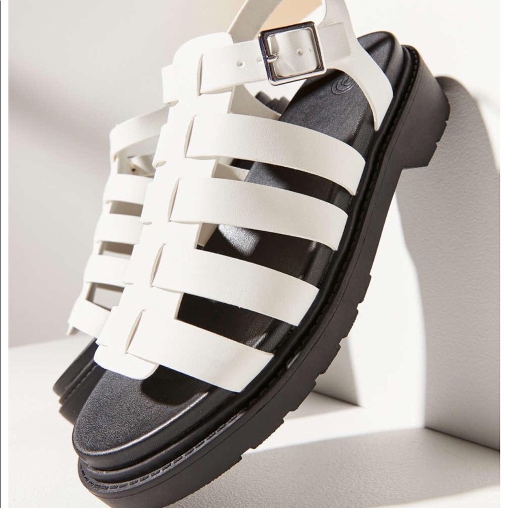 UO Ally Fisherman Sandal